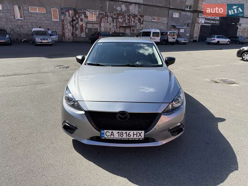 Седан Mazda 3 2015 в Софіївській Борщагівці