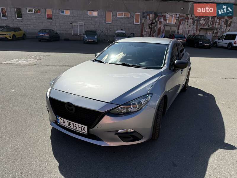 Седан Mazda 3 2015 в Софіївській Борщагівці
