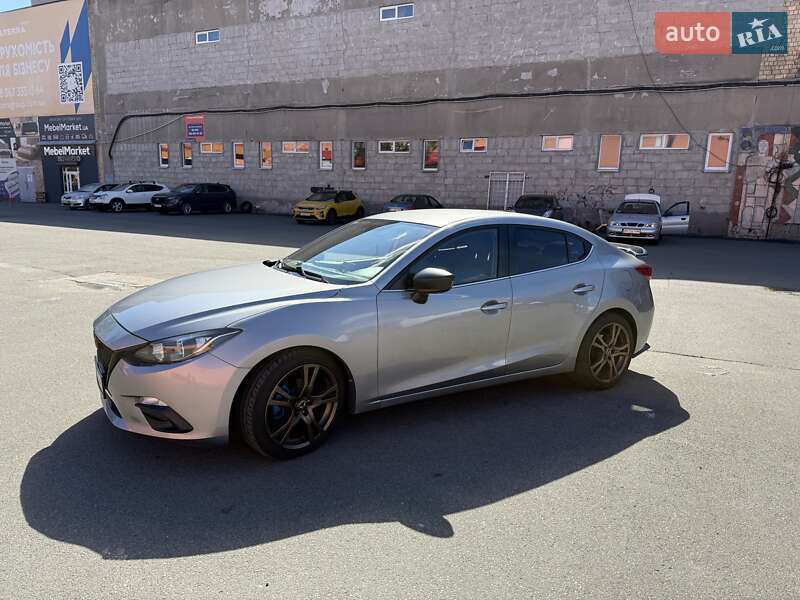 Седан Mazda 3 2015 в Софіївській Борщагівці