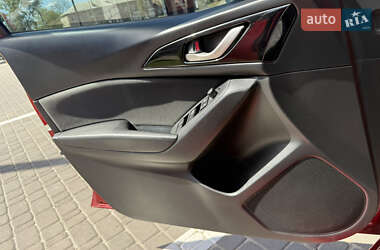 Седан Mazda 3 2015 в 