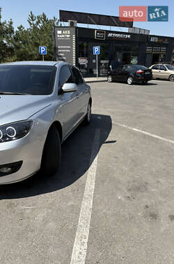 Хэтчбек Mazda 3 2006 в 