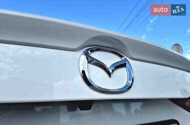 Седан Mazda 3 2017 в 
