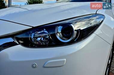 Седан Mazda 3 2017 в 