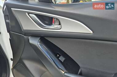 Седан Mazda 3 2017 в 