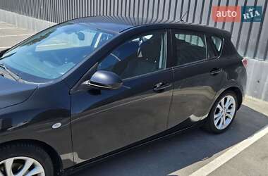 Хэтчбек Mazda 3 2010 в 