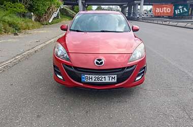 Хэтчбек Mazda 3 2011 в 