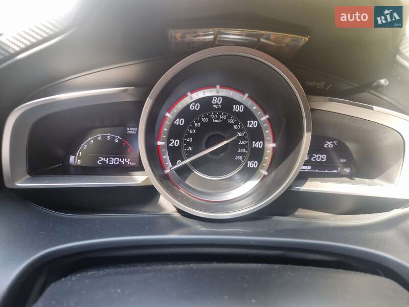 Хэтчбек Mazda 3 2014 в Днепре