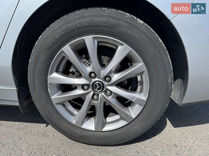 Седан Mazda 3 2019 в Львове