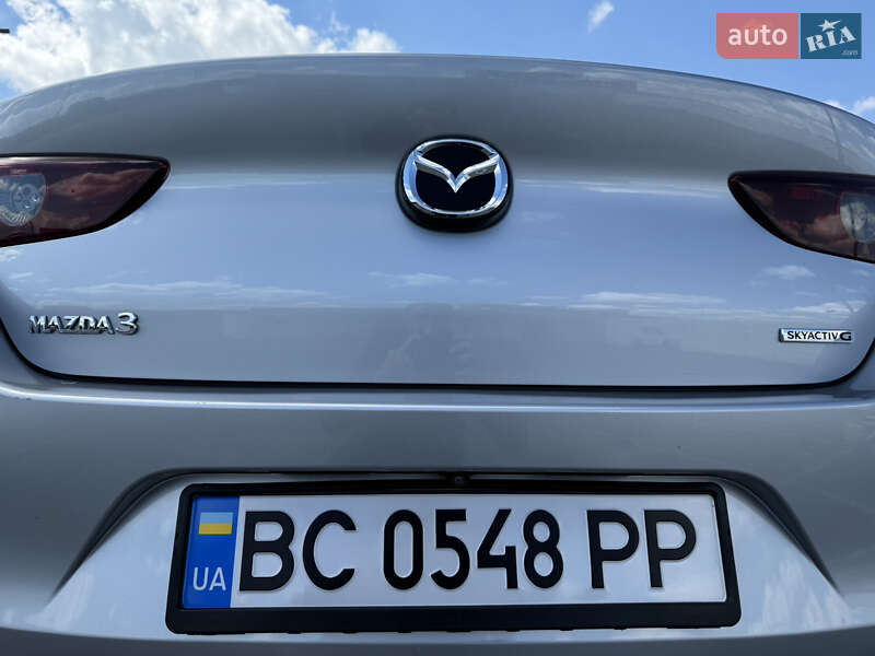 Седан Mazda 3 2019 в Львове