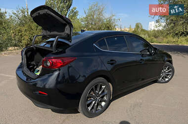 Седан Mazda 3 2017 в 
