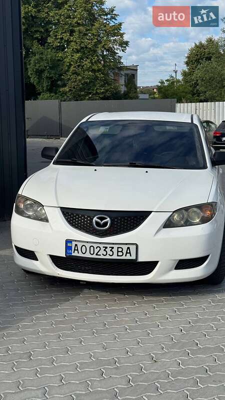 Седан Mazda 3 2004 в Львове