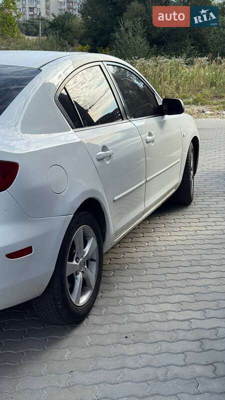Седан Mazda 3 2004 в Львове