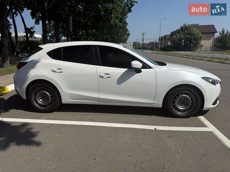Хэтчбек Mazda 3 2015 в Киеве