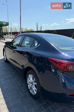 Седан Mazda 3 2017 в 
