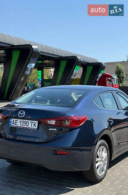 Седан Mazda 3 2017 в 