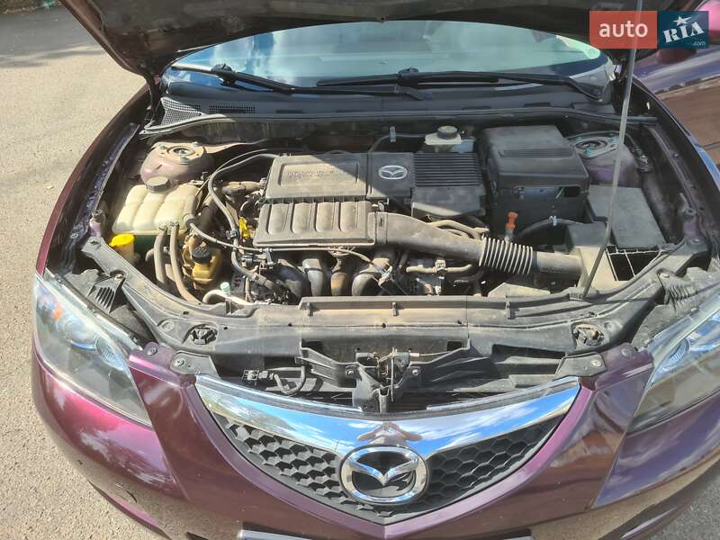 Седан Mazda 3 2008 в Южноукраинске