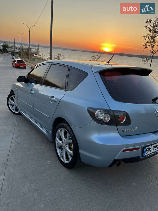 Хэтчбек Mazda 3 2006 в Николаеве
