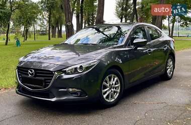 Седан Mazda 3 2017 в Києві