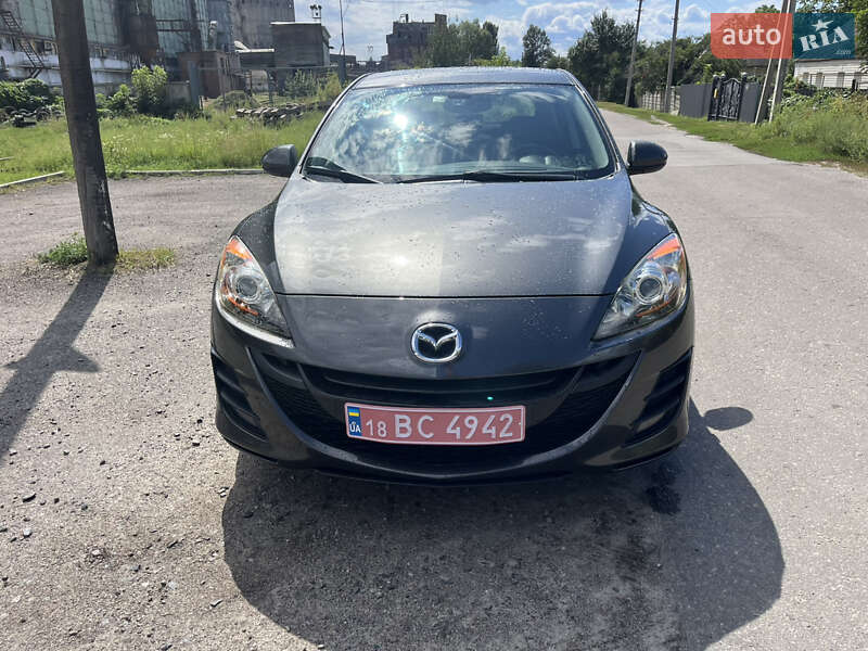 Хэтчбек Mazda 3 2009 в Ахтырке