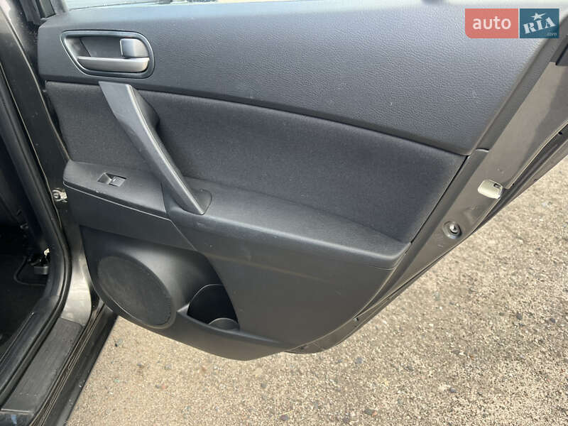 Хэтчбек Mazda 3 2009 в Ахтырке