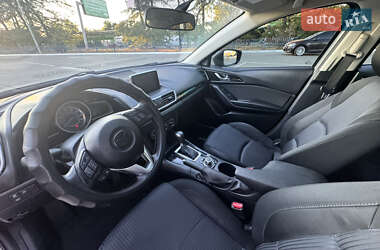Седан Mazda 3 2016 в 