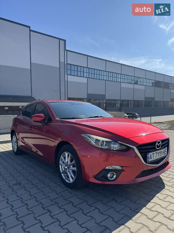Хэтчбек Mazda 3 2013 в Ивано-Франковске