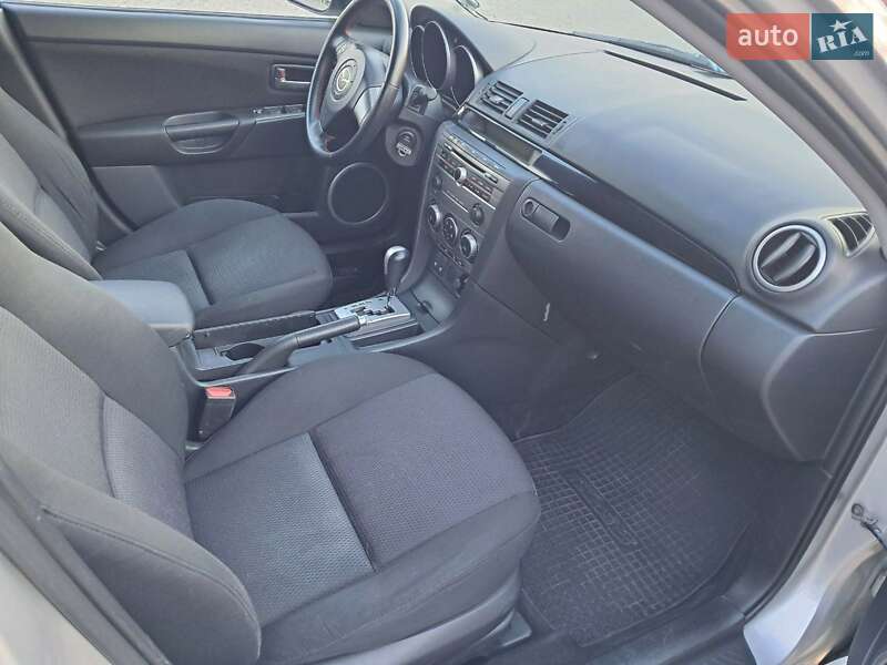 Седан Mazda 3 2007 в Черновцах