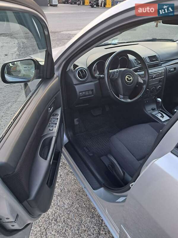 Седан Mazda 3 2007 в Черновцах