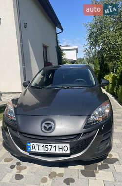 Седан Mazda 3 2010 в 
