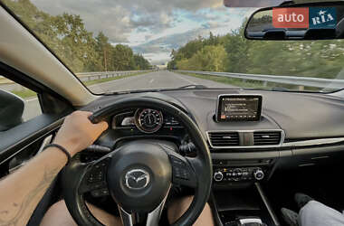 Седан Mazda 3 2015 в 