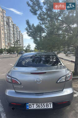 Седан Mazda 3 2010 в 