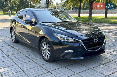 Седан Mazda 3 2015 в 