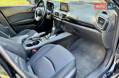 Седан Mazda 3 2015 в 