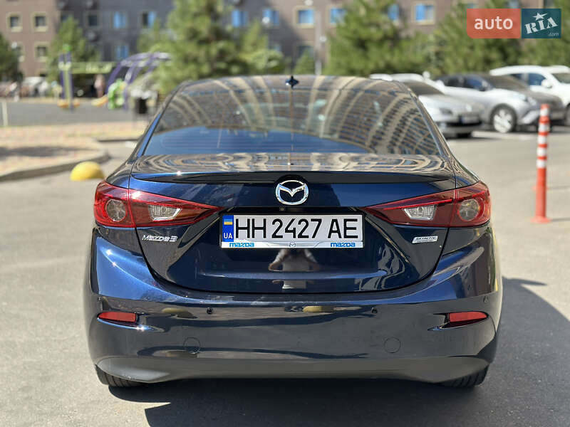 Седан Mazda 3 2015 в Одесі