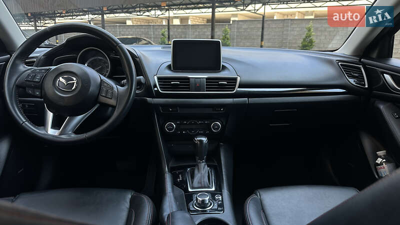 Седан Mazda 3 2015 в Одесі