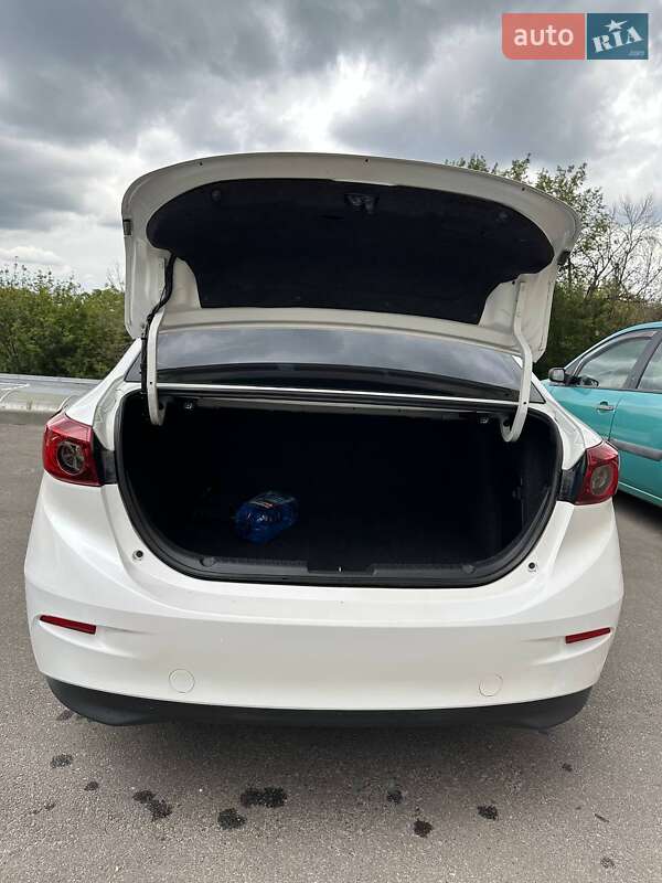 Седан Mazda 3 2013 в Киеве