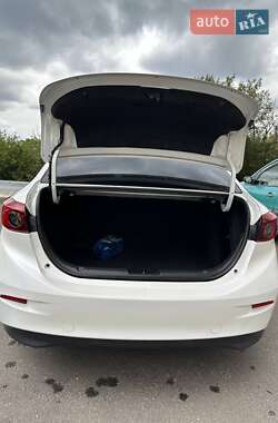 Седан Mazda 3 2013 в 