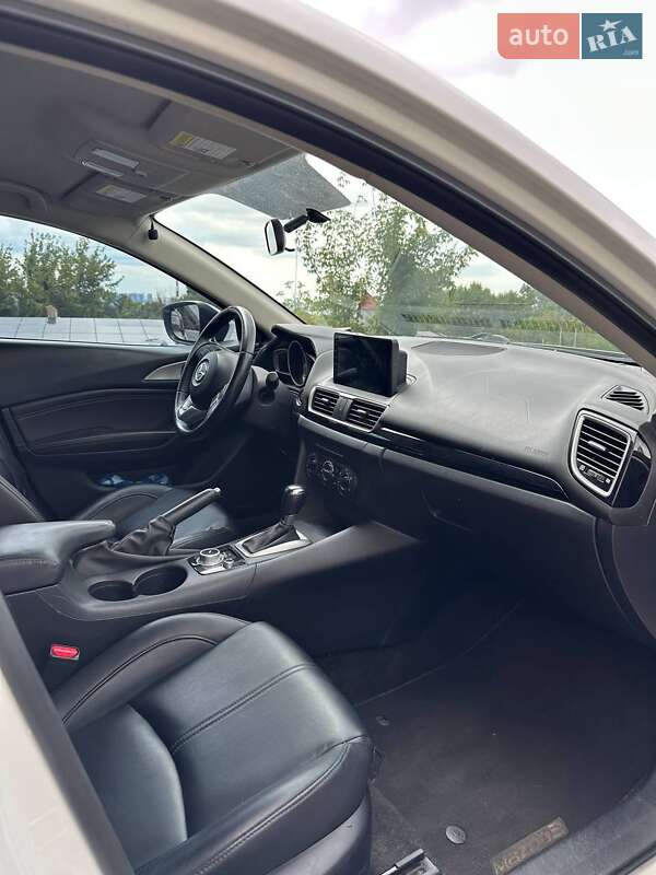 Седан Mazda 3 2013 в Киеве