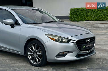 Седан Mazda 3 2017 в 