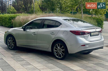 Седан Mazda 3 2017 в 