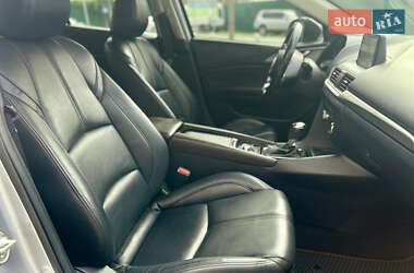 Седан Mazda 3 2017 в 