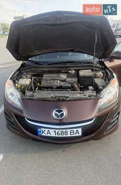 Седан Mazda 3 2012 в 