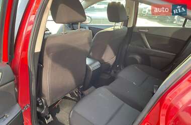 Седан Mazda 3 2011 в 