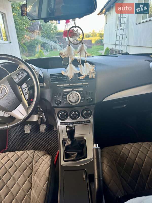 Хэтчбек Mazda 3 2011 в Виннице
