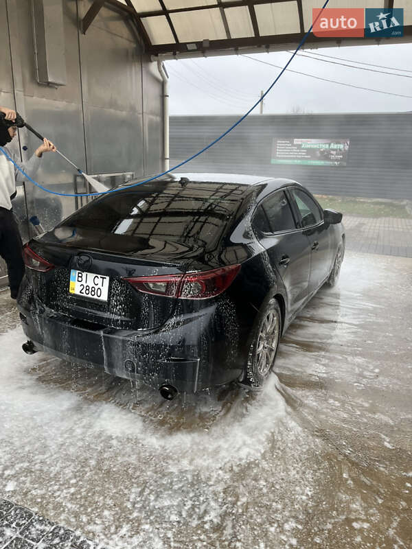 Седан Mazda 3 2015 в Полтаве