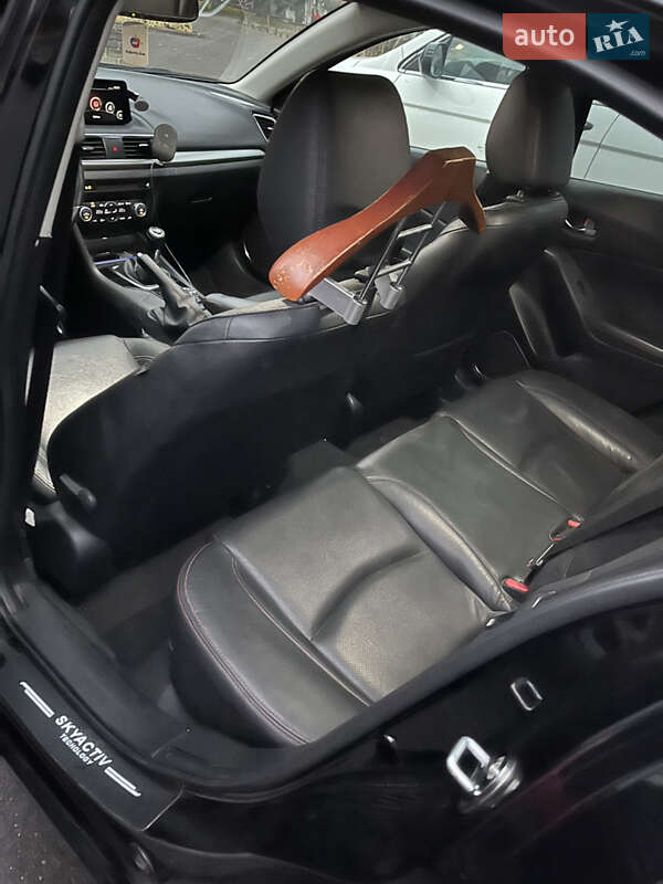 Седан Mazda 3 2015 в Полтаве