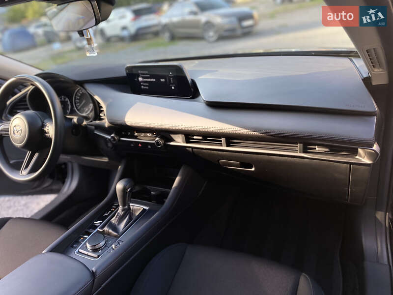 Седан Mazda 3 2023 в Виннице