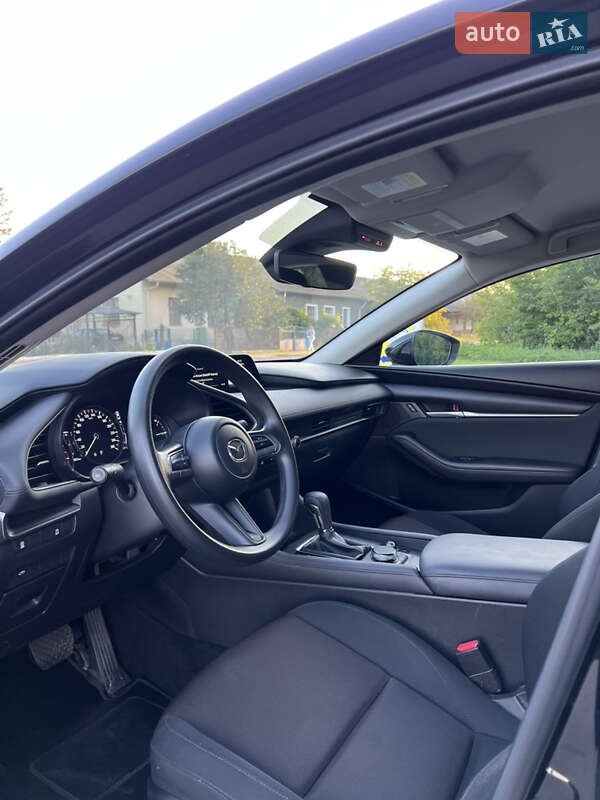 Седан Mazda 3 2020 в Бродах