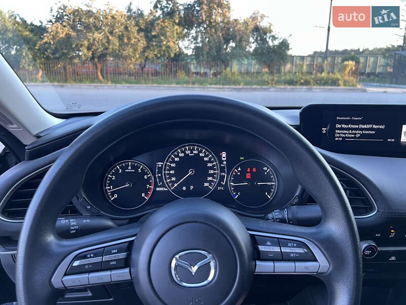 Седан Mazda 3 2020 в Бродах