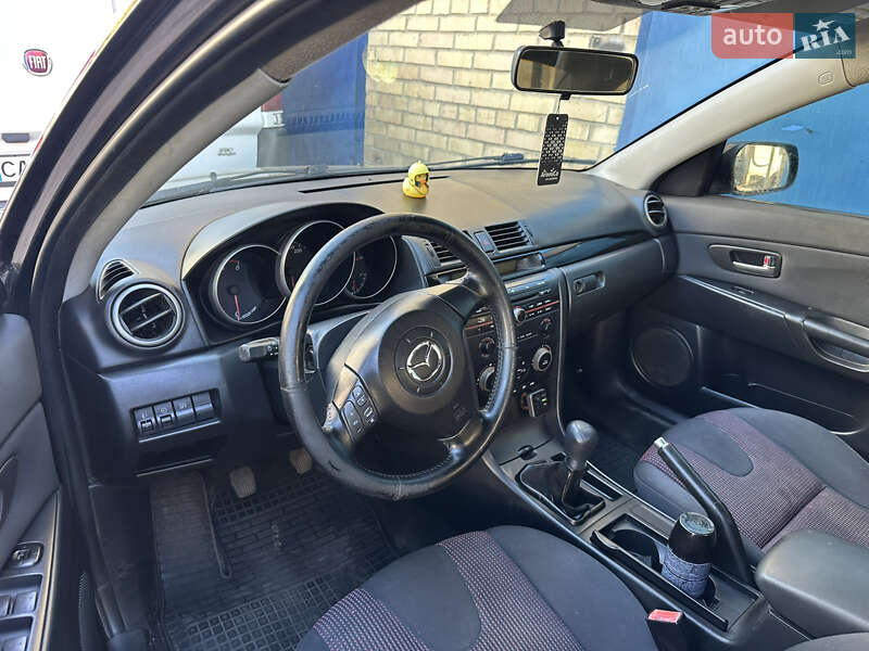 Седан Mazda 3 2004 в Киеве